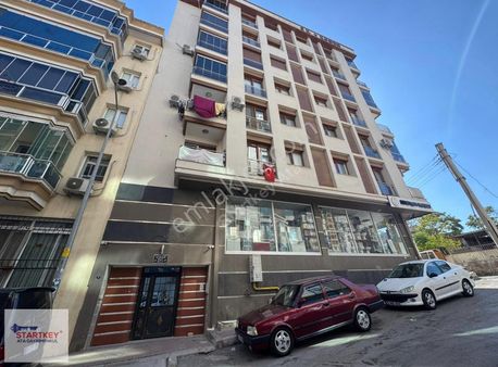 Karşıyaka Örnekköy Mahalle'sinde Cadde Üstü 3+1 Satılık Daire