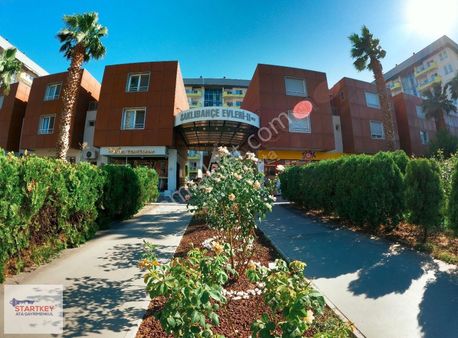 Karşıyaka Örnekköy Mah. Saklıbahçe Evleri'nde Satılık 3+1 Daire