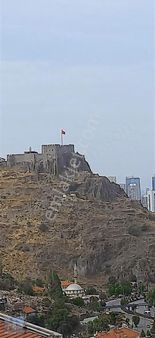 Ihlamur Sitesi'nde Kale Manzaralı 3+1 Kiralık Daire