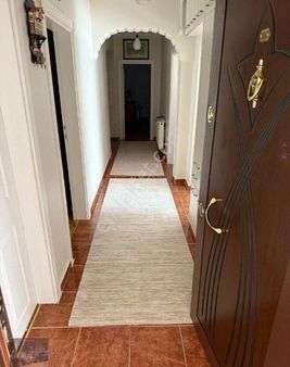 Şehitlik Mahallesi'nde Satılık 4+1 Yüksek Giriş Kat Daire