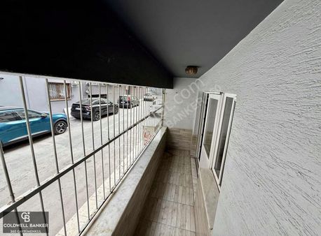 İzmir Karabağlar Bahçelievlerde Satılık 3+1 Geniş Daire