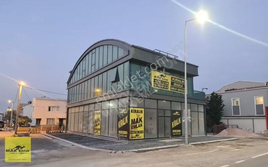 Anayol Üzerinde Bulunan 3 Katlı 1000m² Kiralık Dükkan K1695