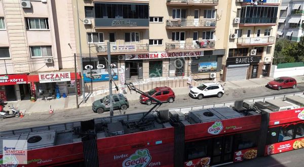 Çiğli Eski Havaalanı Caddesi Üzerinde 367 M2 Satılık Dükkan