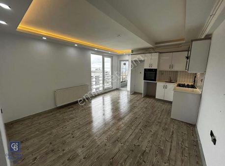Cb/park'tan Deniz Manzaralı Ve Tramvaya Yakın 1+1 Daire