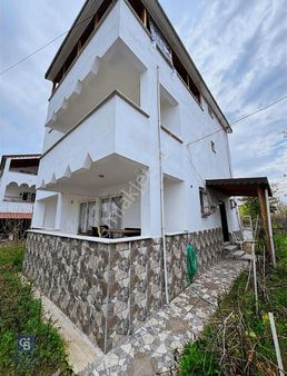 Terme Tatil Beldesinde Fırsat Fiyatlı Tripleks Villa