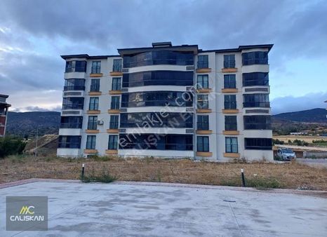 Güneşli Mahallesi Satılık Ara Kat - Sıfır- Geniş 3+1 Daire