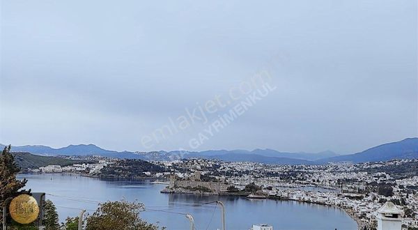 Bodrum Kumbahçe'de Zeki Müren'e Yakın 3+1 Müstakil Ev