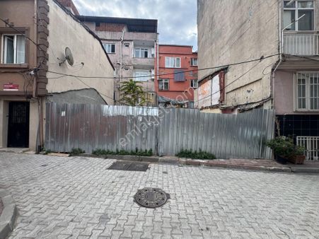 Turyap' Tan Fatih Hırkai Şerif' Te Satılık Arsa