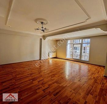 Üçevler Mahallesinde 2+1 100m2 Satılık Arakat Daire
