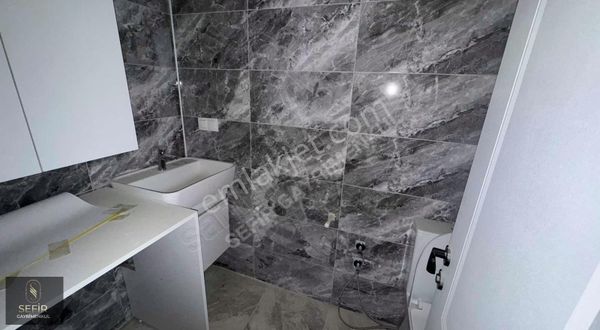 Seferihisar Merkezde Yatırım Değeri Yüksek Ön Cephe 3+1 Daire