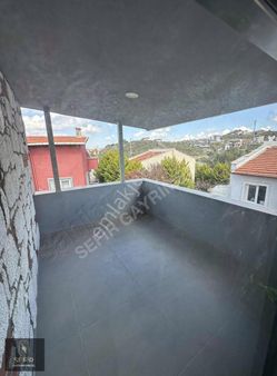 Denize 200 Metre Tek Müstakil Elektirik Üreten 5+2 Ferah Villa