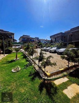 Camikebir Mah Havuzlu Sitede 2+1 K Mutfak Geniş Daire