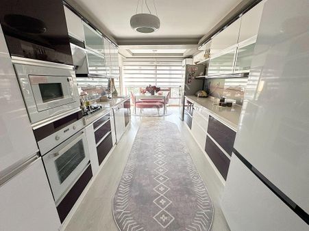 Cihandan Güventepe Mah Tek Bloklu Site İçerisinde 4+1 Ful Yapılı