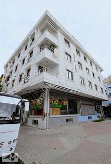 Bağcılar Bölgesi Otobana Yürüme Mesafesinde 100 M2 Giriş