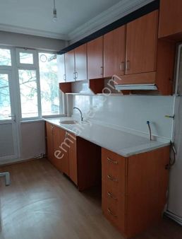 Akçay Emlak'tan Akşehir Gazi Mahallesinde Doğalgaz Kombili Kiralık 3+1 Daire