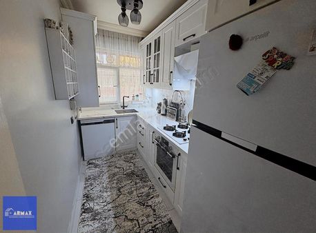 Armax'tan Şemsipaşa Maraş Caddesinde Satılık 2+1 Daire