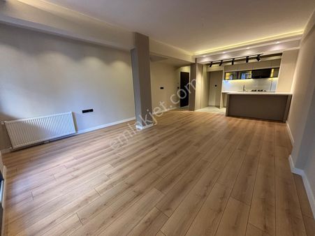 Asilden Amerikan Koleji Yakını Full Tadilatı Satılık 3+1