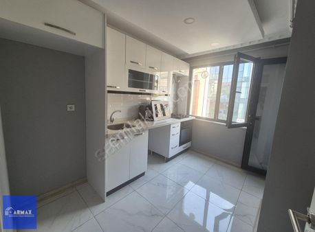 Gaziosmanpaşa Küçükköy Meydan'da 2+1 Bakımlı 5 Yıllık 90 M2 Dair