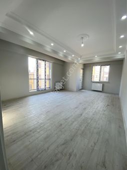 Başakşehir Güvercintepe Mahallesinde Satılık 2+1 Arakat