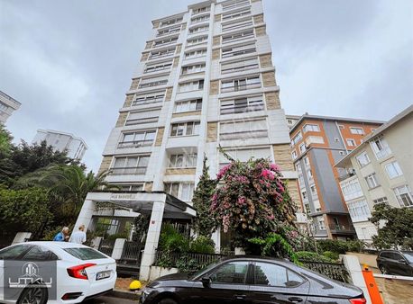 Utkudan Caddebostan Sahilde Balkonlu Deniz Manzaralı Satılık 3+1