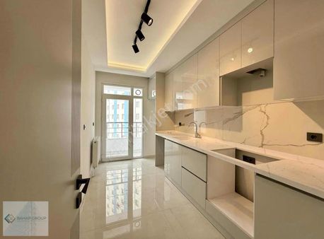 Meskenli Ara Kat Farklı Cephelerde Ultra Lüks Satılık Daireler