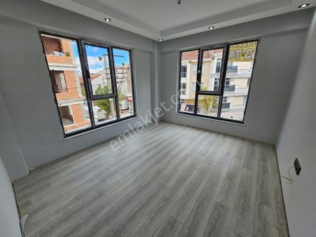 *genç Grup* Sütlüce Mah.anadolu Üni.yakını Lüx 2+0 Daire