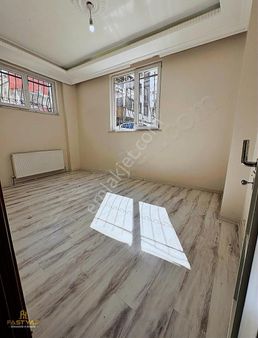 Fast Yap`tan Arnavutköy Merkez`de 4+1 Satılık Düz Giriş