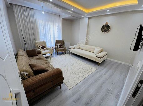 Fastyap Tan Arnavutköy Anadolu Mahallesinde 2 Cadde Ortasında