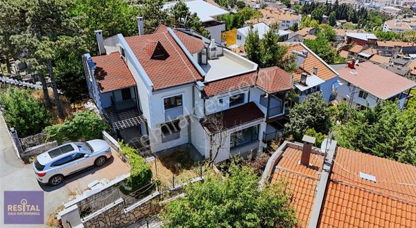 Çekirge'de Panoramik Bursa Manzaralı Satılık 5+2 Villa