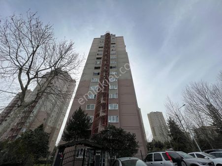 Küçükçekmece Halkalı Atakent 2.etapta 3+1 Satılık 95m2 Daire