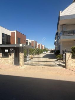 Kaçırılmaz Acil Fırsat ... Havuzlu Güvenlikli Sitede Dubleks Daire