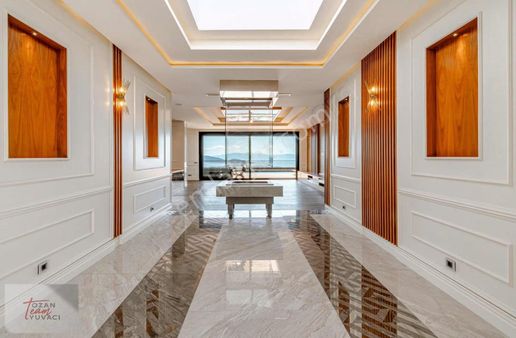 Bodrum Konacık'ta Panoramik Deniz Manzaralı Satılık Lüks Villa