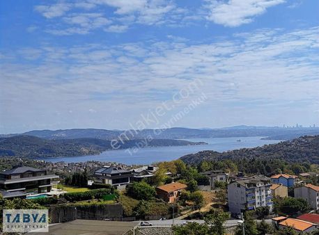 Sarıyer Maden'de Boğaz Manzaralı 3 Katlı 300 M2 Kiralık Villa