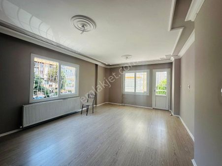 Mezitlide Aile Sitesinde Satılık 3+1 Uygun Daire