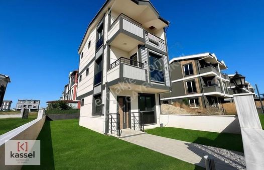 [kassel Yapı] Deniz Tarafında - Köşe Başı - 4+1 Villa