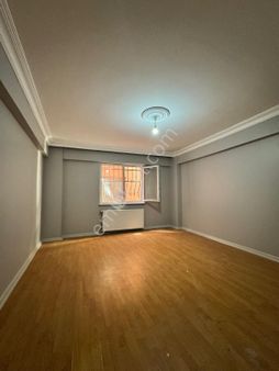 Esenyurt Üçevler Cadde Yanında 3+1 Kiralık Daire