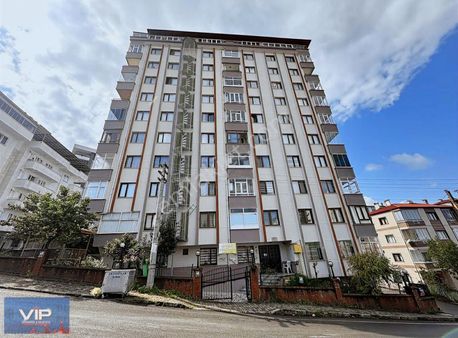 Vıp Gayrimenkul'den Aydınlıkevler'de Satılık 3+1 Daire