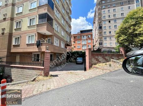 Albayrak Emlaktan Otoparklı Kullanışlı Ayrı Mutfaklı Daire
