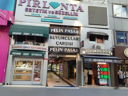 Bakırköy Çarşı İçinde Pelin Pasajında Kiralık Dükkan