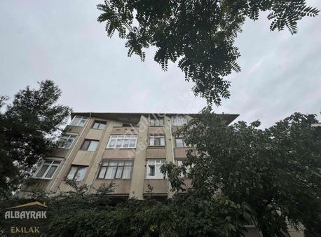 Albayrak Emlaktan Büyük M2 Köşe Başı Kullanışlı Daire