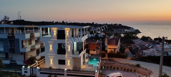 Didimde Panoramik Deniz Ve Doğa Manzaralı,havuzlu 3+1 Satılık Lüks Müstakil Villa