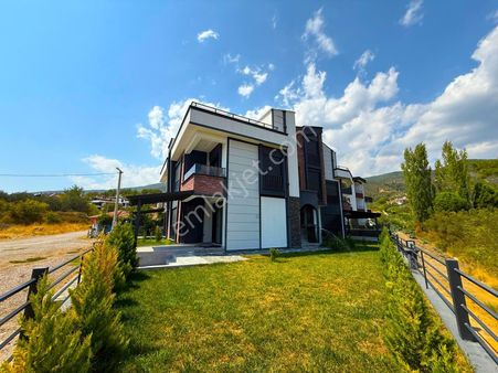 Ayanoğludan Gürede Ferah Tasarım Geniş Bahçeli 5+1 Satılık Villa