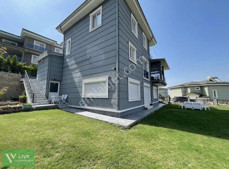 Satılık Villa Deniz Manzaralı Derin Vadi Sitesinde