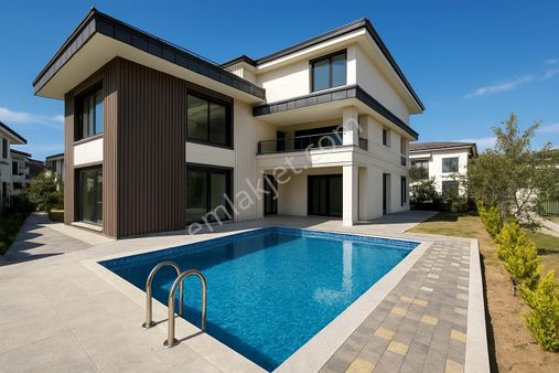 Ayanoğlu Güre Oteller Bölgesinde Tam Müstakil 5+1 Havuzlu Villa