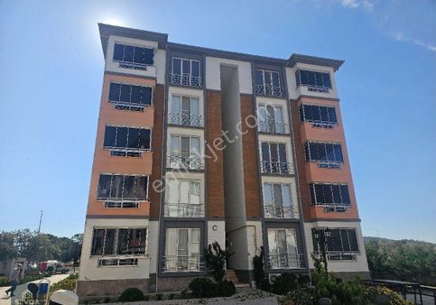 Cumhuriyet Mah. Bademalanı'nda Site İçinde Doğalgazlı Geniş 3+1 Daire