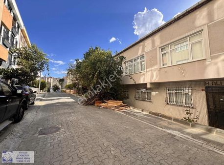 Parseller Mahallesin De Metroya Yakın Kiralık 3+1 Bahçe Katı