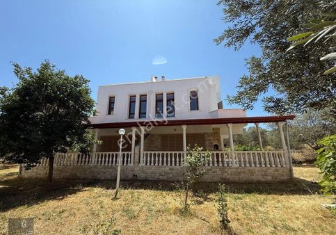 Kurallar Gayrimenkulden İris Tatil Sitesinde Villa