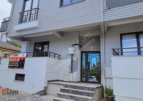 ▓liva'dan Gaziosmanpaşa Mahallesinde Satılık Sıfır 1+1 Daire.