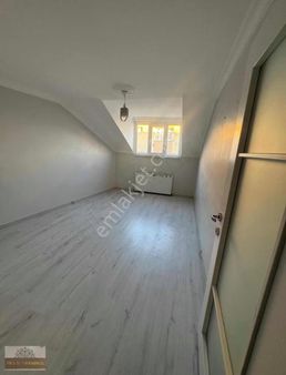 Esentepe Mah'de 4+2 180m² Merkezi Konumda 5 Yıllık Dubleks