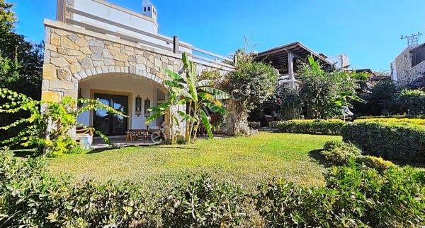 Bodrum Yalıkavakta Satılık Villa | Site İçerisinde Bahçeli